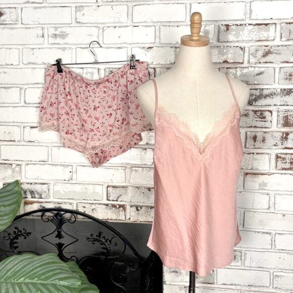 Victoria's Secret Other - Victoria Secret Pink Romantic Lace Satin Floral Tank & Shorts Night Set L
